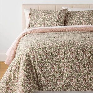 Studio McGee 2pc Twin Reversible Floral Comforter Set Pink/Green